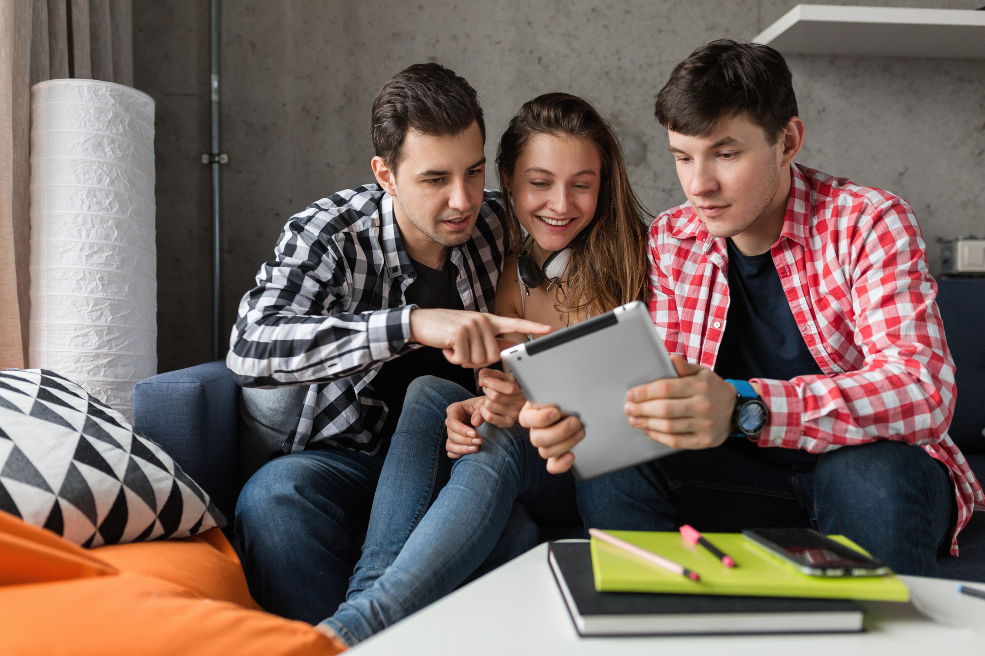 How to Successfully Rent to College Students: A Complete Landlord Guide to Lease Terms, Property Management, and Tenant Behavior